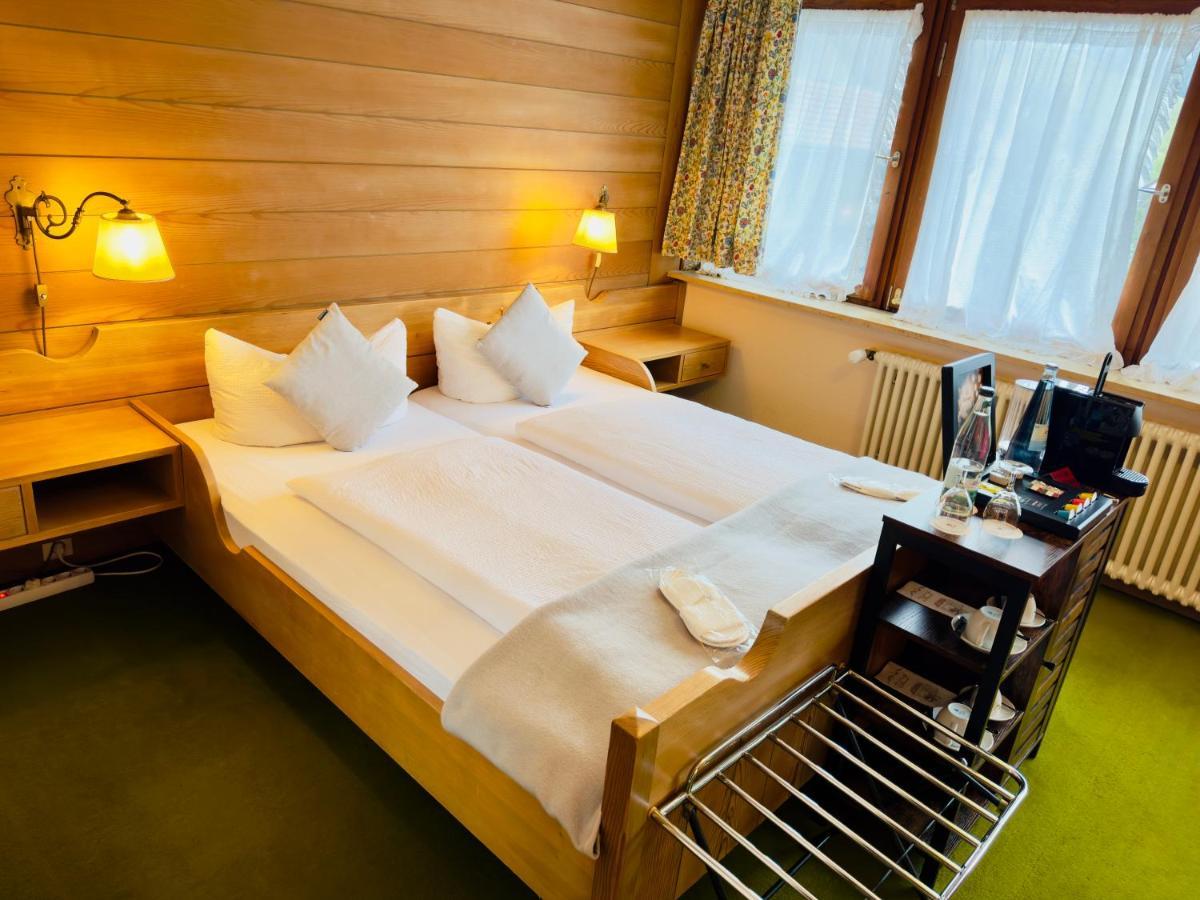 Adler Stube Hotell Münstertal Exteriör bild