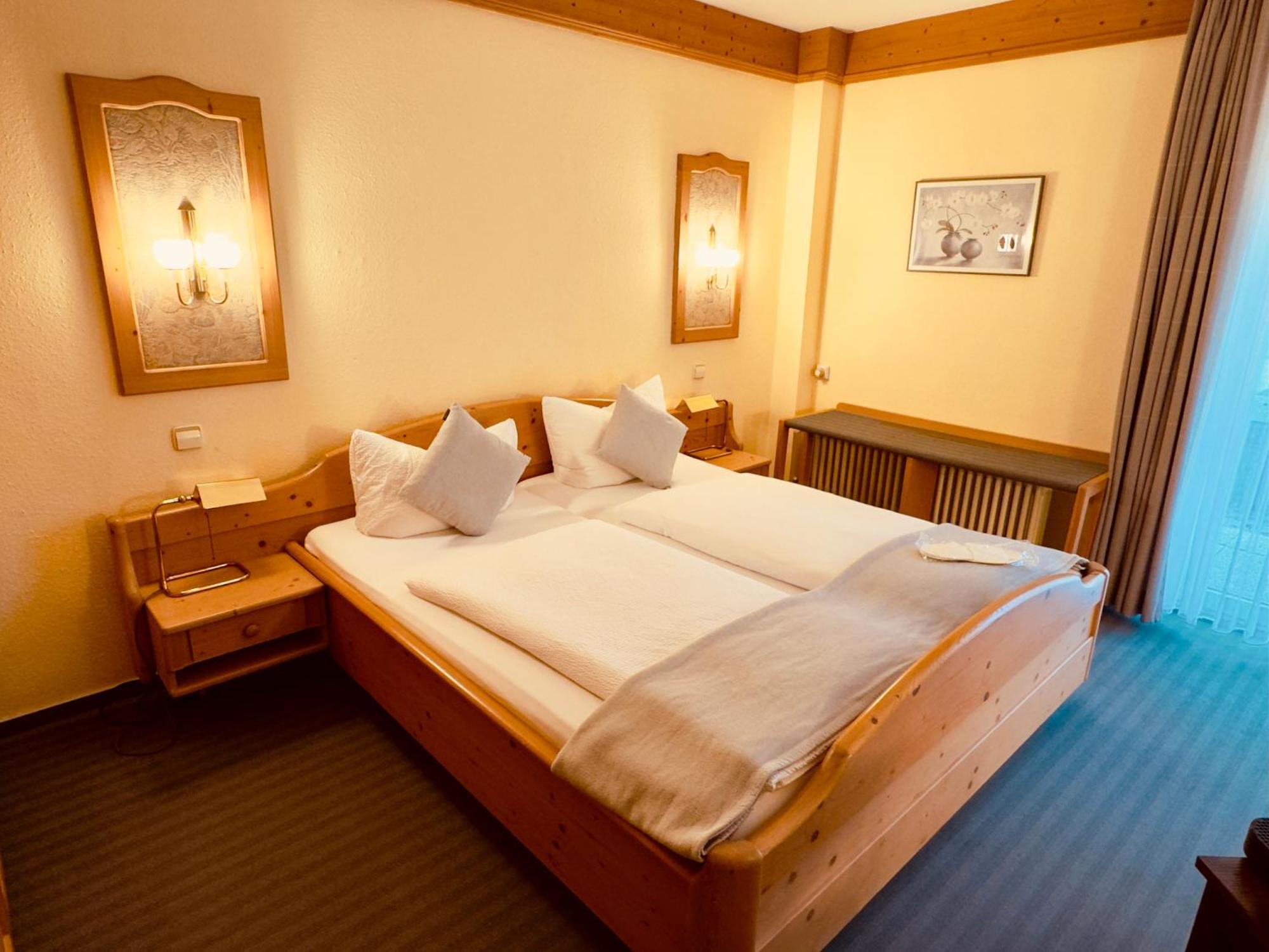 Adler Stube Hotell Münstertal Exteriör bild
