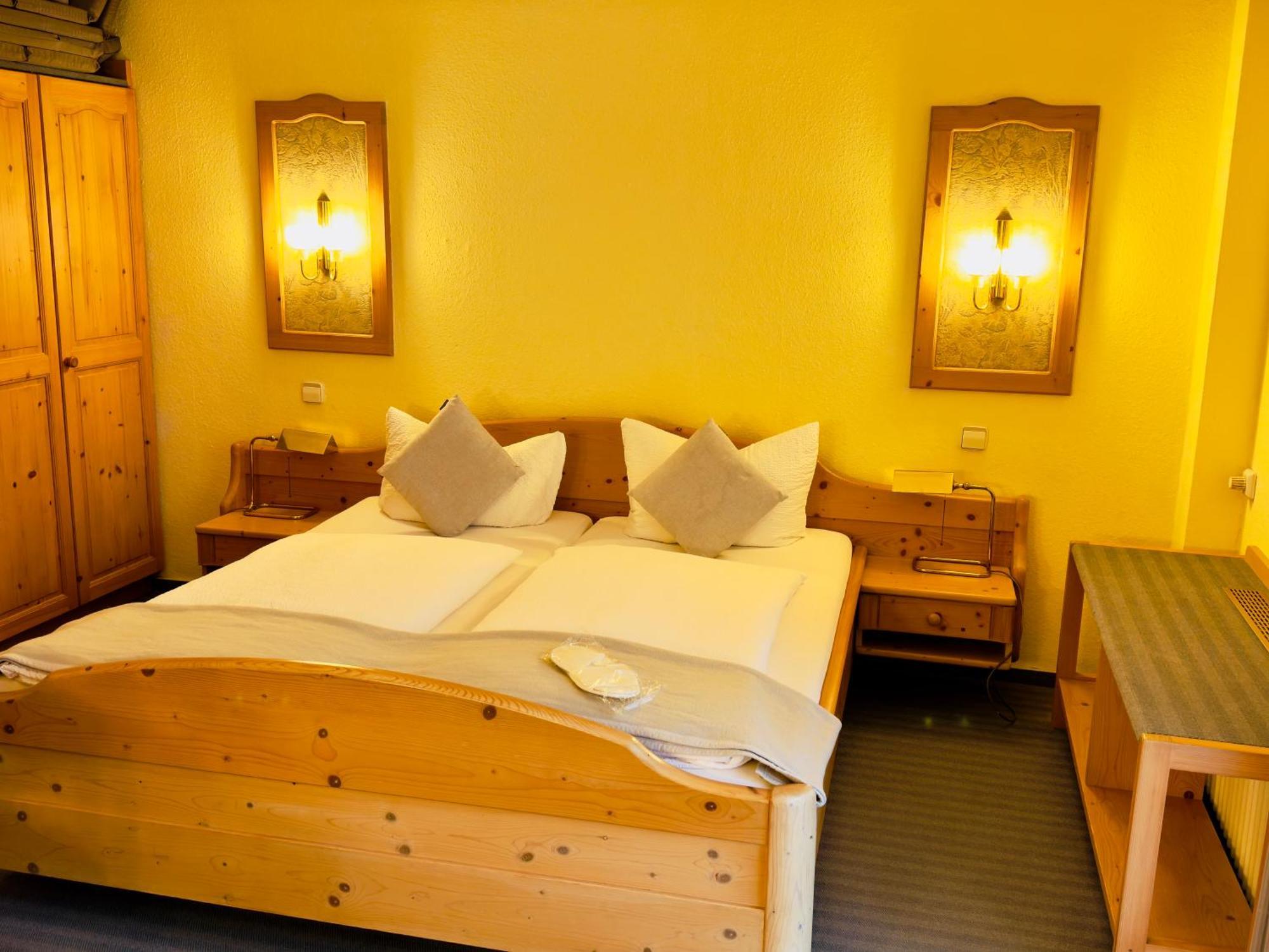 Adler Stube Hotell Münstertal Exteriör bild