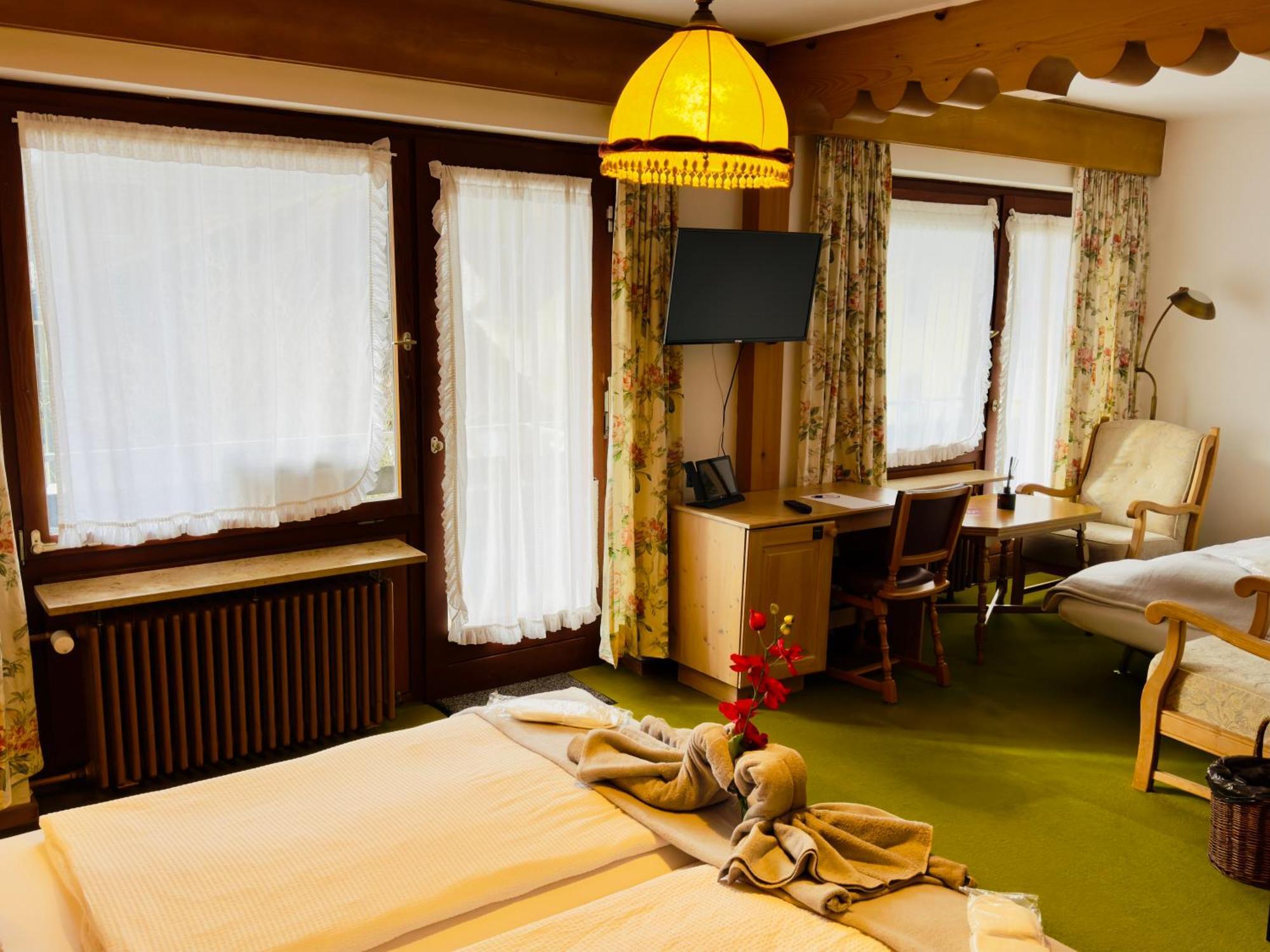 Adler Stube Hotell Münstertal Rum bild