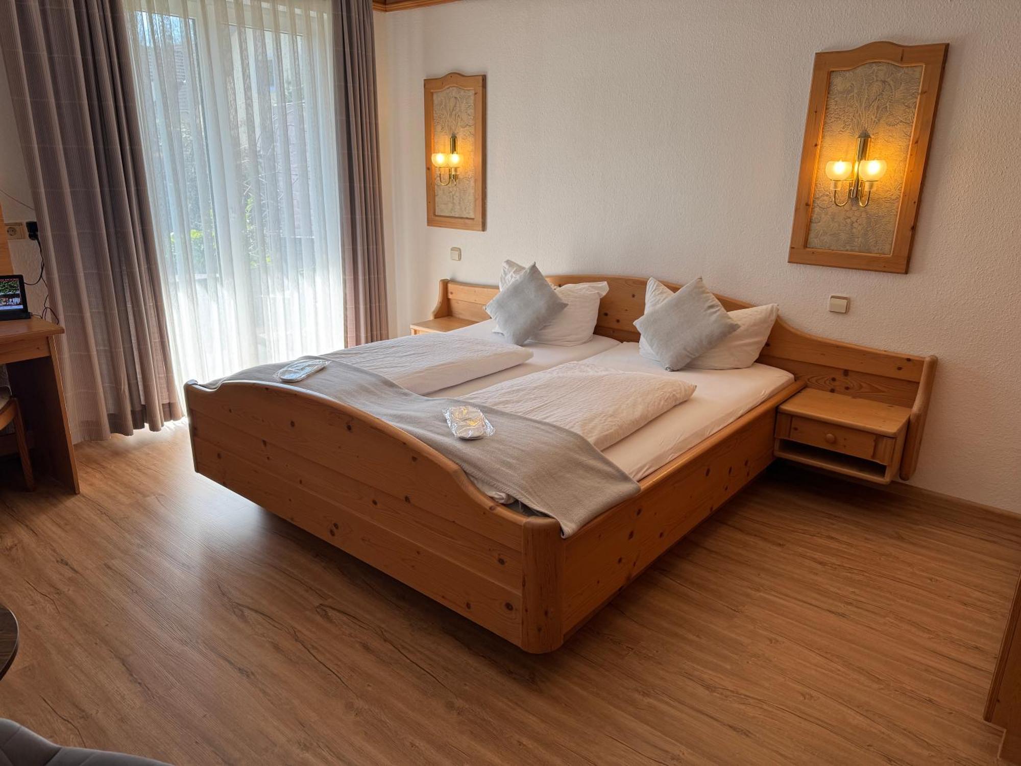 Adler Stube Hotell Münstertal Exteriör bild